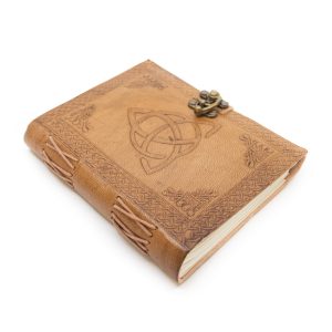 Cuaderno de Cuero Hecho a Mano con Nudo Infinito (17,5 x 13 cm)